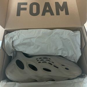 Adidas Yeezy Foam Runner